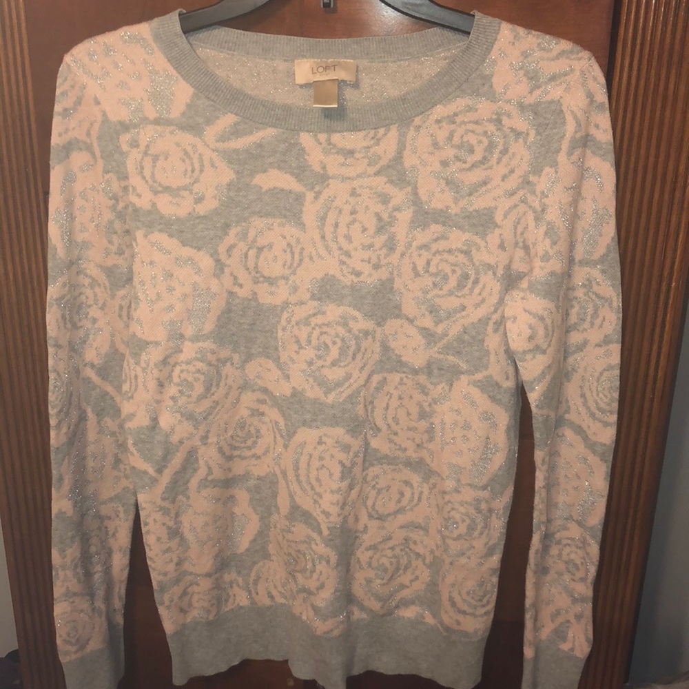 Pink glitter flower and grey long sleeve top!!🤗